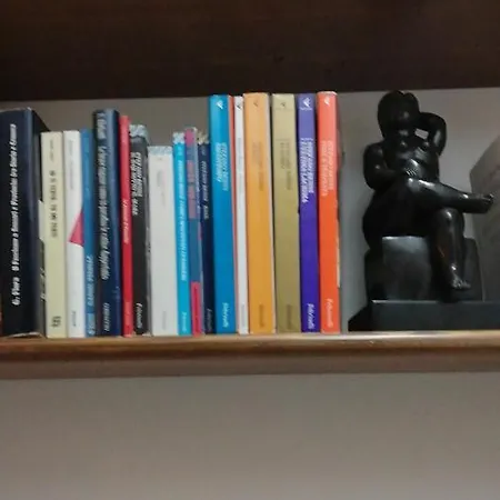La Maison Des Livres Appartement Sassari